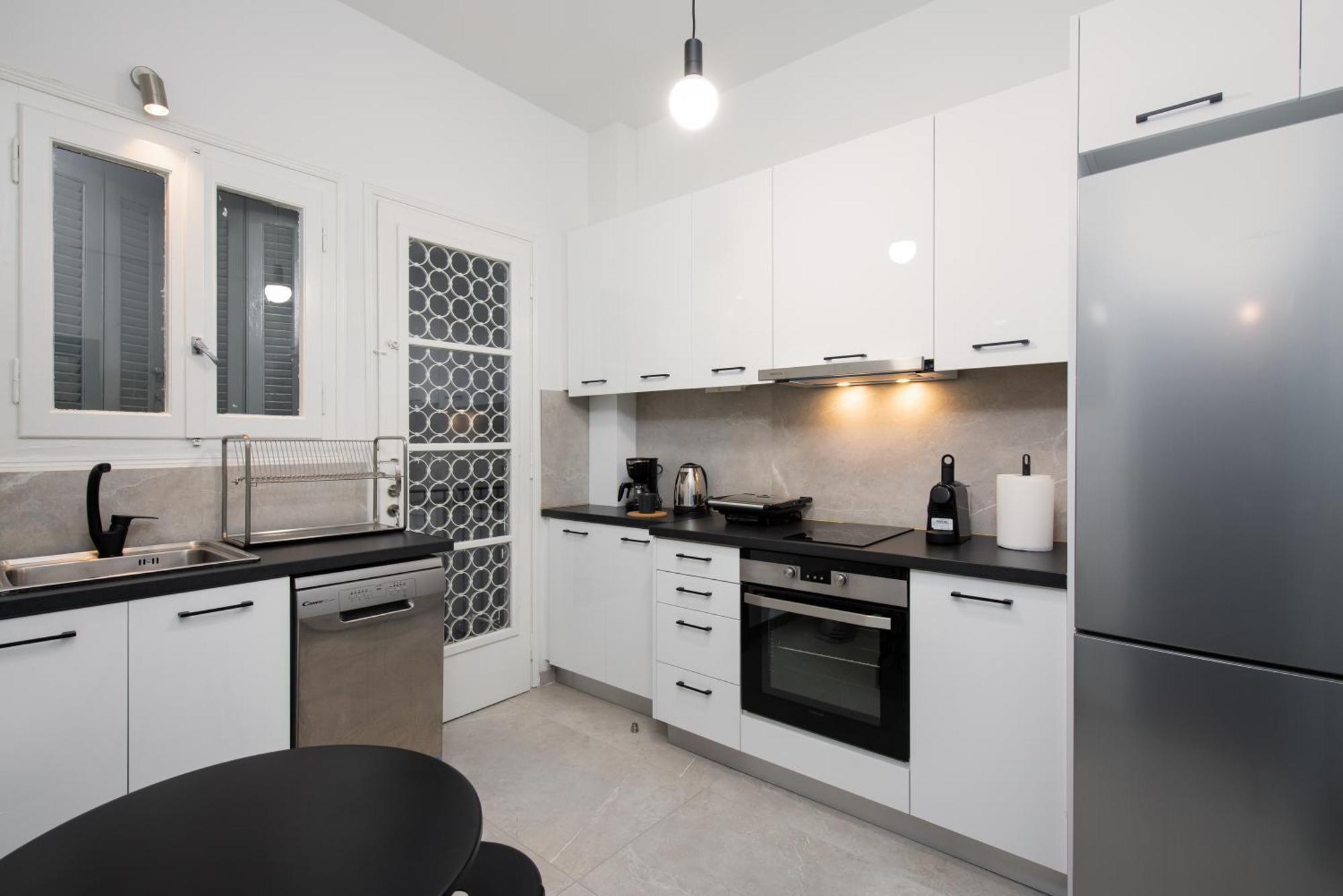 Philos At Nikis - Two Bedroom In Plaka 아테네 외부 사진