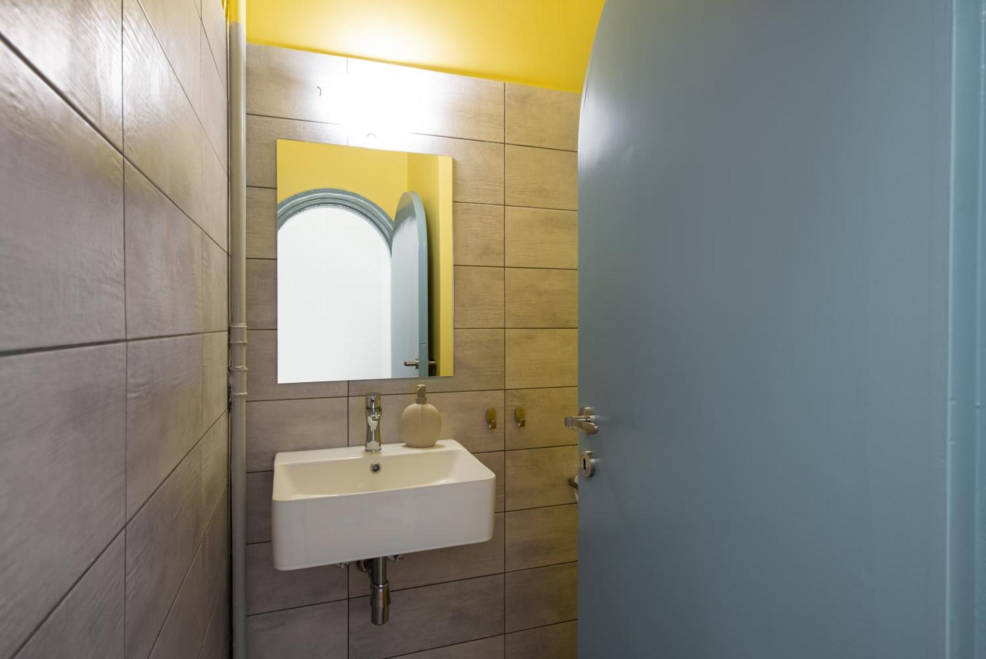 Philos At Nikis - Two Bedroom In Plaka 아테네 외부 사진