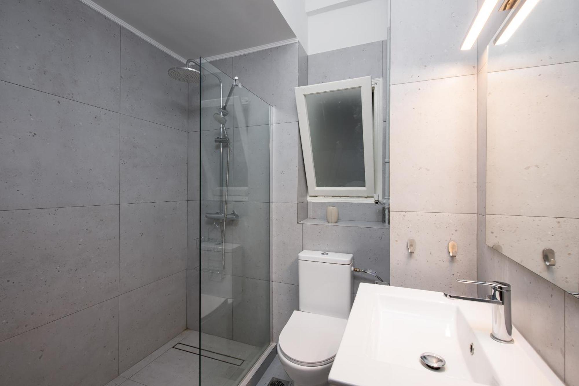 Philos At Nikis - Two Bedroom In Plaka 아테네 외부 사진